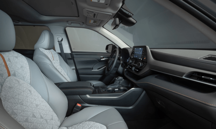 Toyota suv hr vital production brand small article Toyotas suv